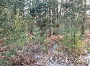 Rainbow Rd, Pembine, WI 54156