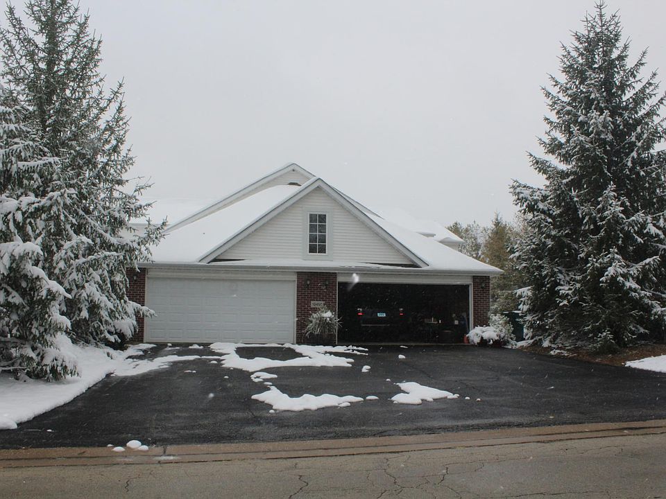 1st image of 10450 Metalmark Ln Unit 3