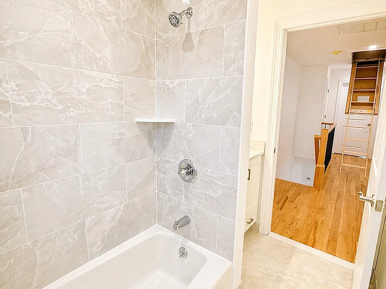 370 Semel Ave #A — Photo 10