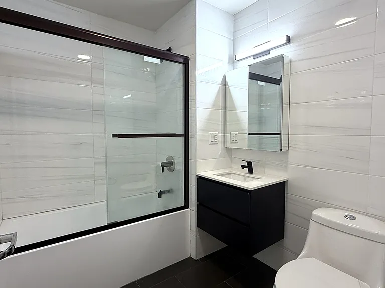 1704 Ocean Ave #1E — Photo 5