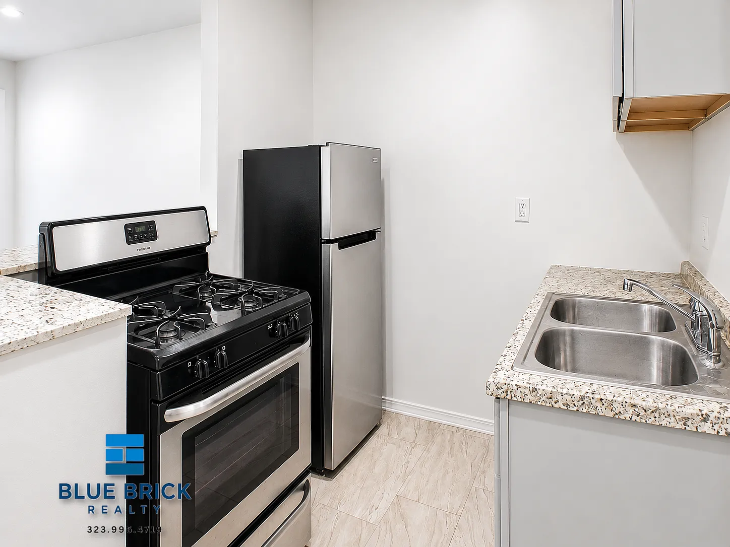 Modern Valley Living in a Pet-Friendly One Bedroom — Photo 3