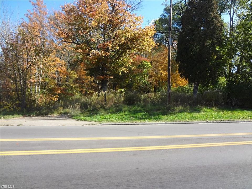 1st image of 2360 Mahoning Ave NW