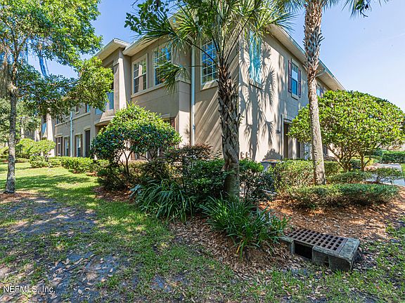 2nd image of 3884 SUMMER GROVE Way S #79