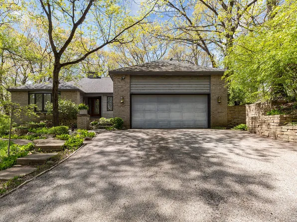 1015 Osage Dr, McHenry, IL 60051