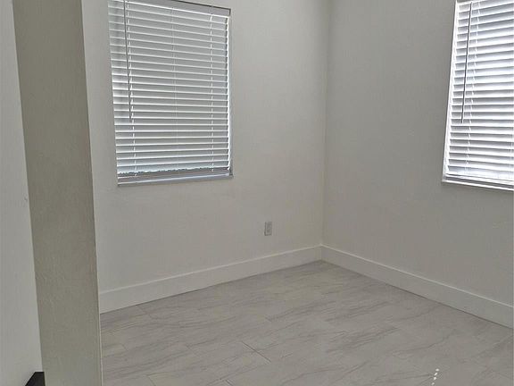 5th image of 254 NE 42nd Court
