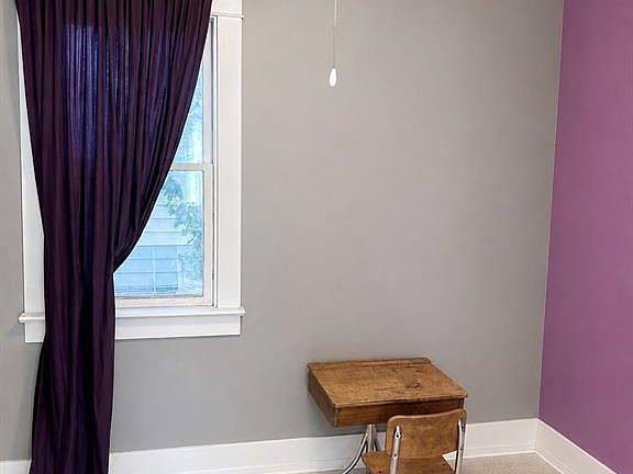5th image of 214 1ST AVENUE E