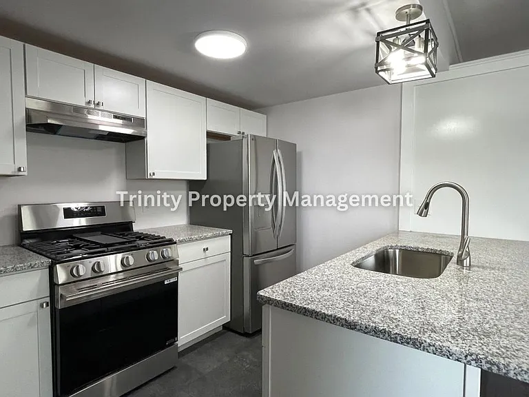 116 Maryland Ave — Photo 3