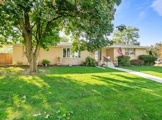 5230 S Harlan Dr, Rochelle, IL 61068