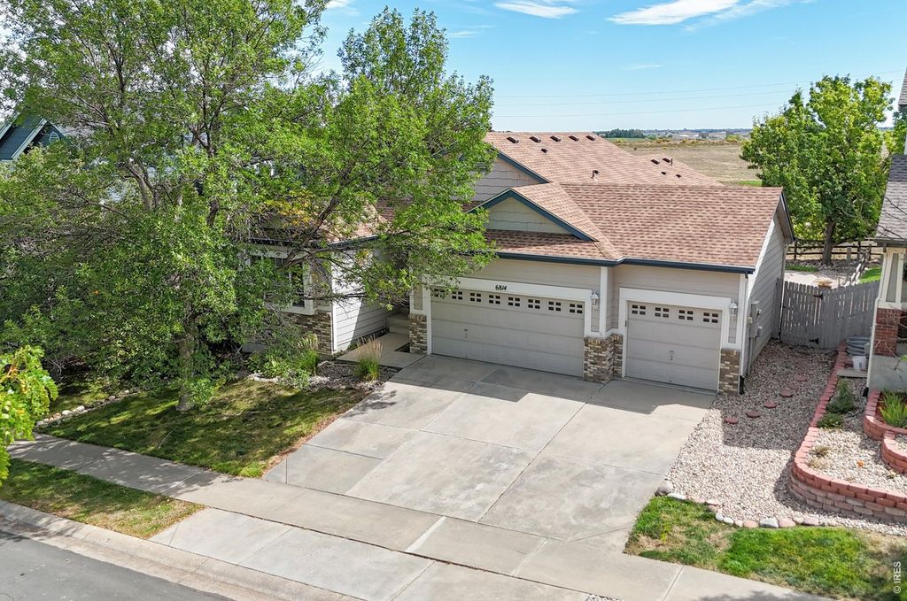 6814 Barbuda Dr