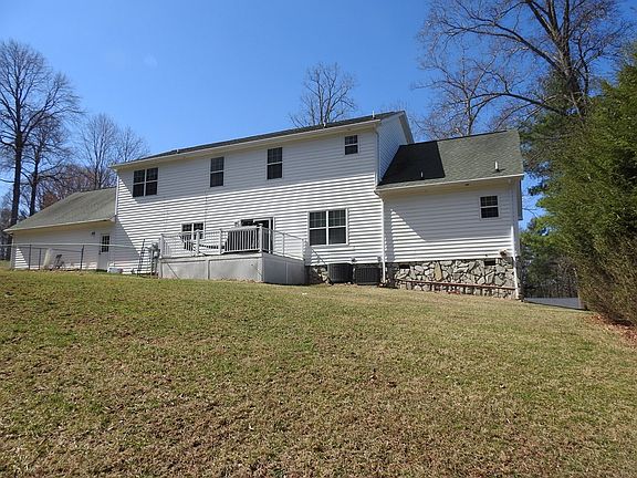 4th image of 337 Fox Run Dr