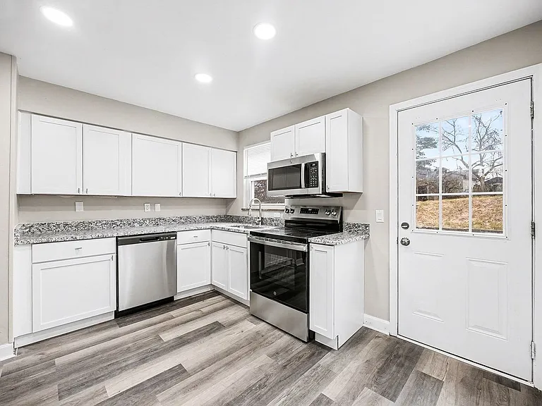 4765 Hardwick Dr — Photo 11