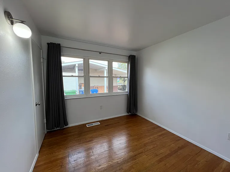 1065 Paddock Dr — Photo 25