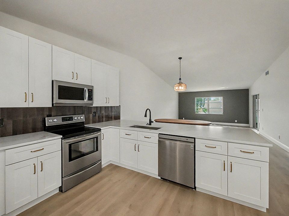 1st image of 8324 Summerbreeze Lane