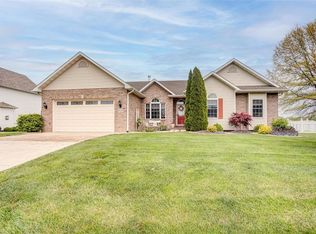 8728 Wildewood Dr, Worden, IL 62097