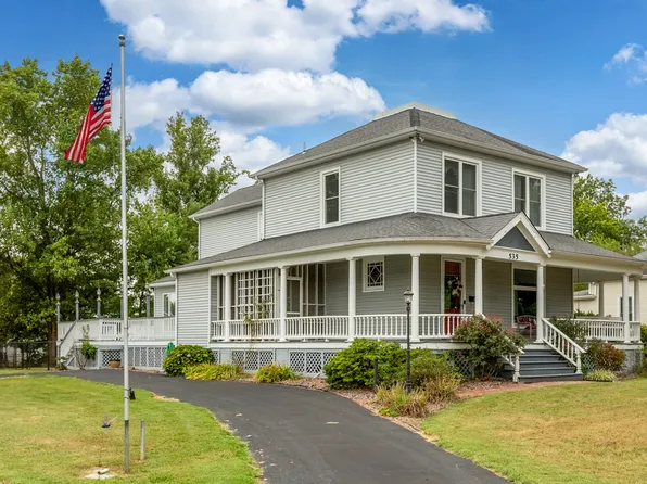 535 E Main St, Du Quoin, IL 62832