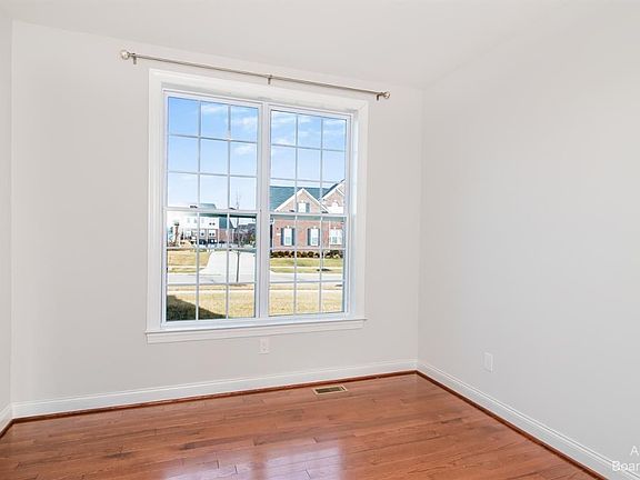 5th image of 51227 Gulfstream Park Ln #33