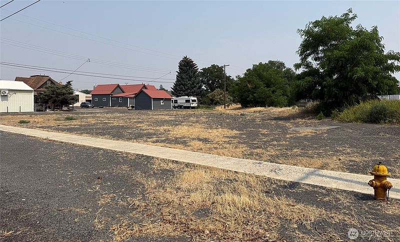 4th image of 0 S Division Street