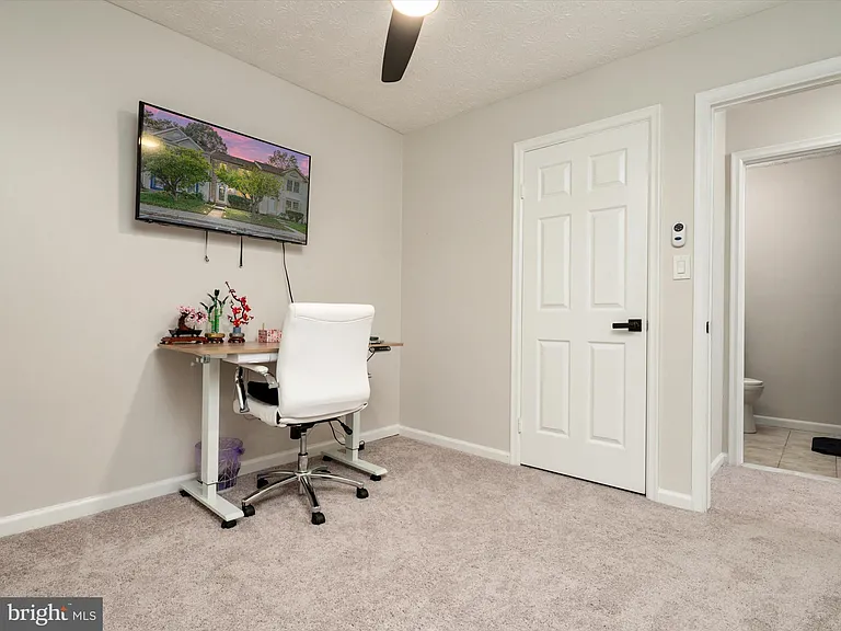 2139 Commissary Cir — Photo 32