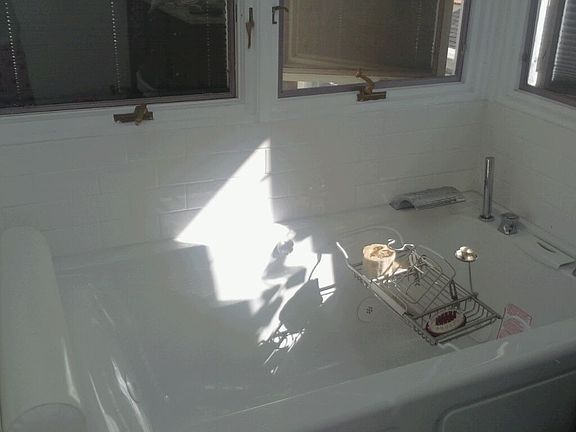 Master jetted tub