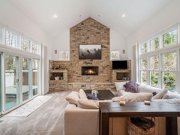 4th image of 6964 Lakeshore Ct