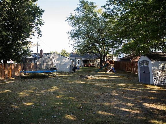 2nd image of 11141 Aaron Dr