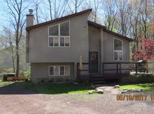 33 Country Club Dr, Thornhurst, PA 18424
