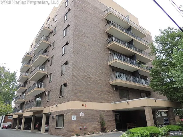 140 Euclid Ave photo 1