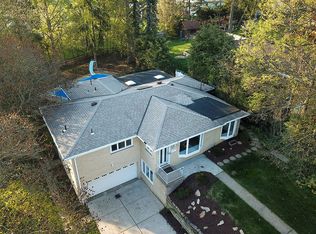 2632 Strathmore Ln, Bethel Park, PA 15102