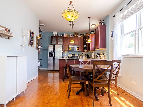5th image of 1527 N Talman Ave #2