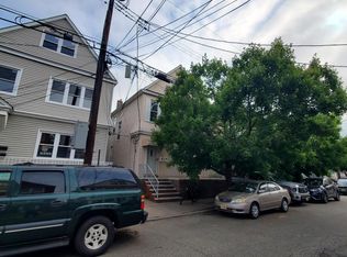 17 Washington Pkwy FLOOR 2, Bayonne, NJ 07002