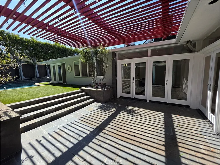 310 S Thurston Ave — Photo 53