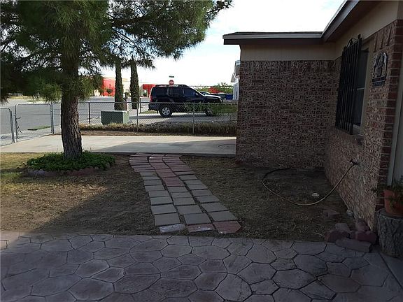 5th image of 940 Calais Ln