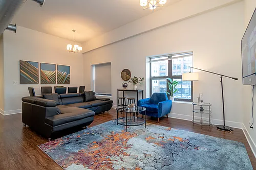 2112 S Michigan Ave #1 Photo 1