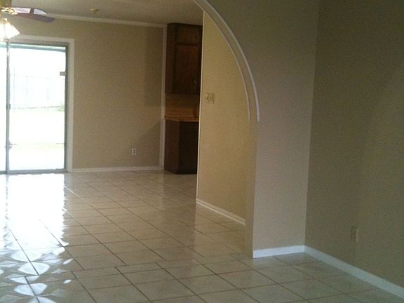 5th image of 1205 Fairfield Dr