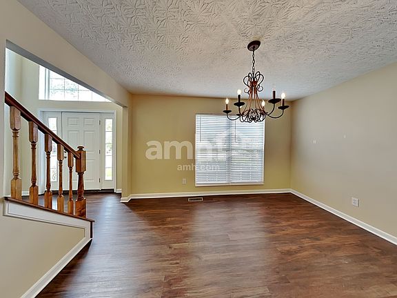 5th image of 4073 Sherbourne Dr