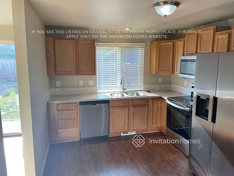 4206 N Pearl St — Photo 4