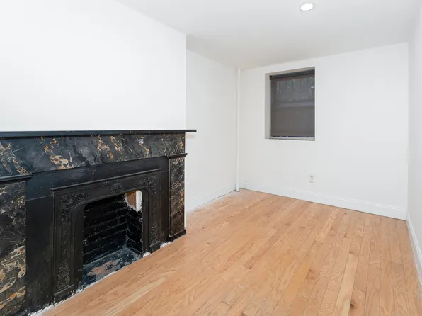 120 East 17th Street image 5 of 15