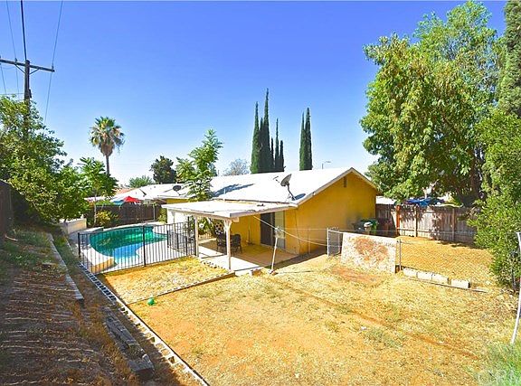 4th image of 11910 Welby Pl