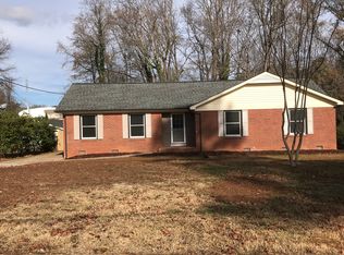 1189 Huntsmoor Dr, Gastonia, NC 28054
