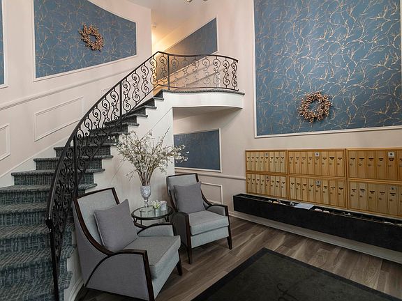 4th image of 1077 Greenleaf Blvd APT 204
