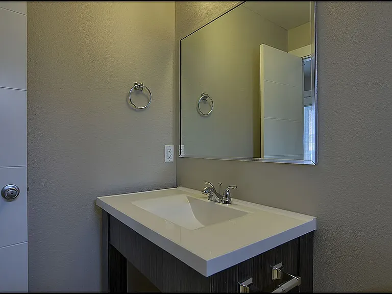 Moderno Village Apartments and Town Homes — Photo 40