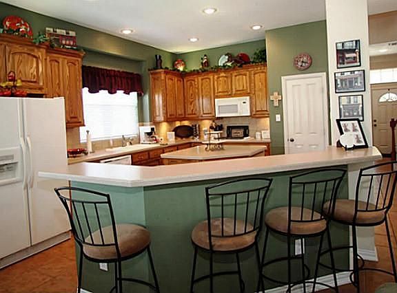 4th image of 3925 Silverwood Ln