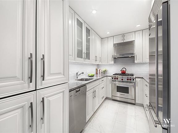 3rd image of 40 E 88th St #8C