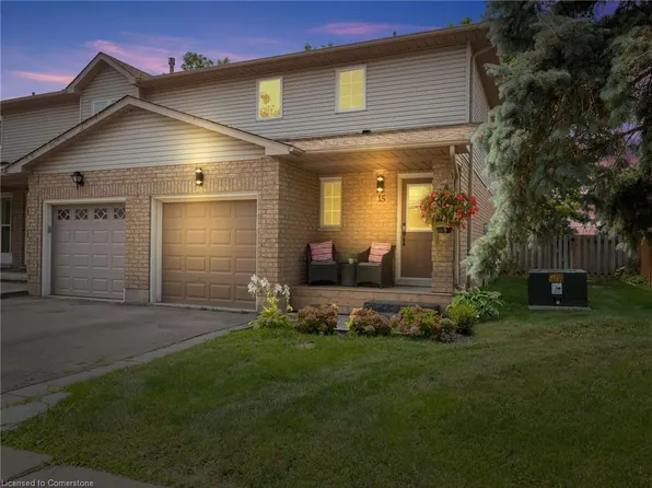 12 Whitedeer Rd #15, Hamilton, ON L8J 3T4