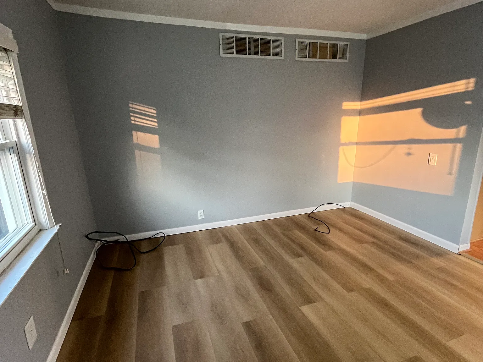 2 bed, 700 sqft, $1,400 — Photo 2