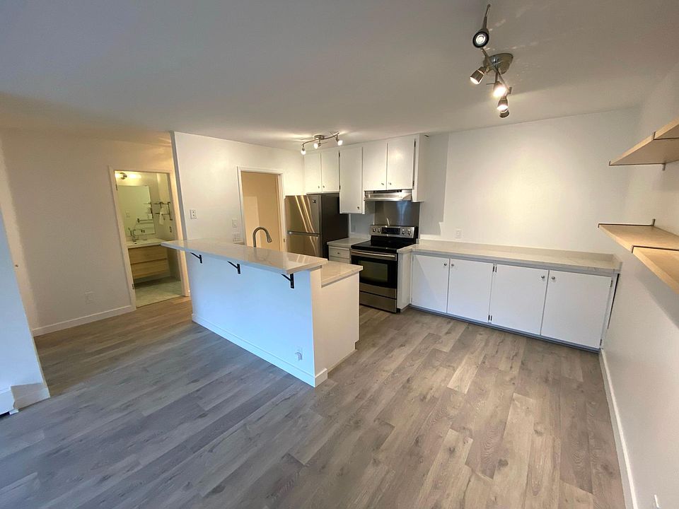 1st image of 377 Palm Ave APT 106