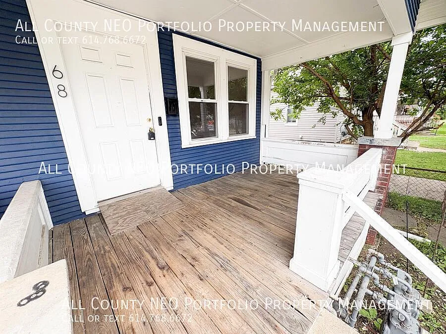 Now Available! Spacious 3 Bedroom Home with Fenced Yard — Photo 3