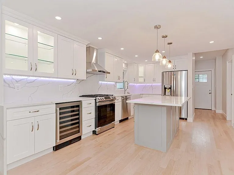 64 Crescent St #1 — Photo 2