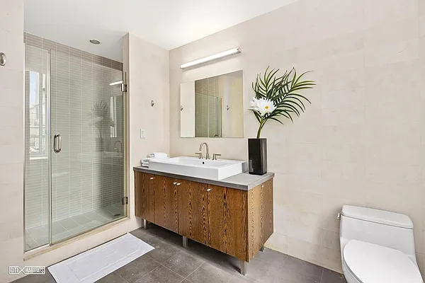 Sold by Citi Habitats | media 4