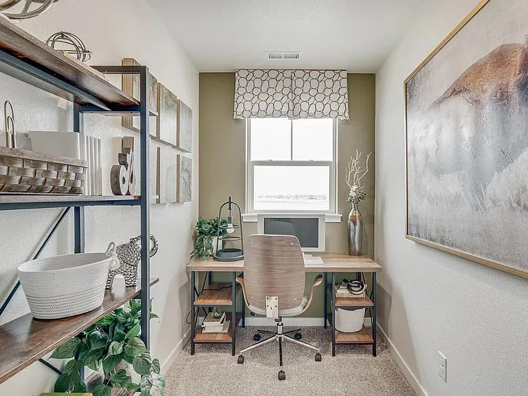 828 N Quatar St — Photo 6
